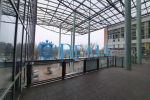 Immobile di 450 m² con più di 5 locali a Buccinasc