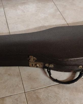 violino vintage per amante del restauro