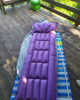 Materassino gonfiabile campeggio