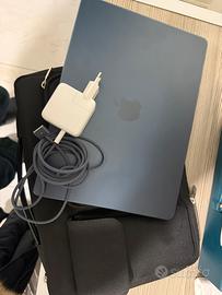 MacBook Air M3 (2024)