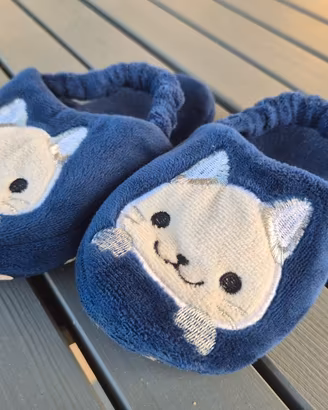 Pantofole calde con figura gattino