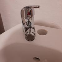 bidè con rubinetto nuovo 