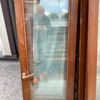 Finestre in legno  vetri termici per ristrutturazi