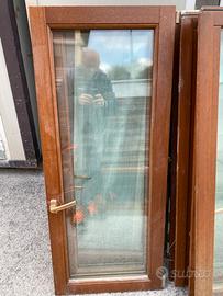 Finestre in legno  vetri termici per ristrutturazi