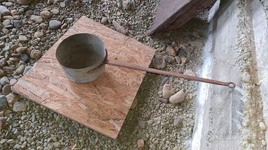 Mestolo Rame Vintage martellato, manico in Ferro