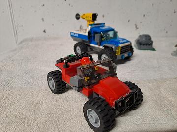 Lego City Police Duello fuori strada multicolore. 