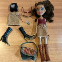 Bratz con vestiti e accessori