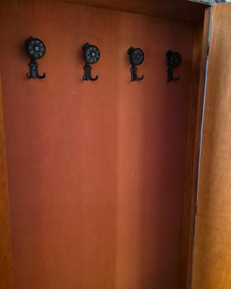 Mobile ingresso guardaroba