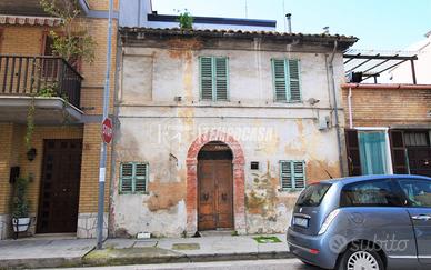 Casa singola di 105 mq in zona centrale
