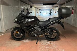 Kawasaki Versys 650 total black
