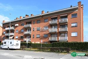 6 LOCALI CON BOX AUTO