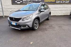 PEUGEOT 2008 1.6 BlueHDi (100CV) Black Matt