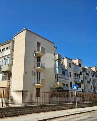 3 LOCALI A PALERMO