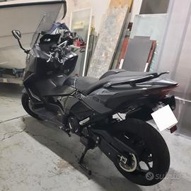 Yamaha T Max 560 - 2023