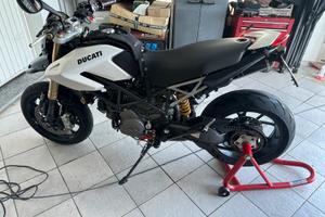 Ducati Hypermotard 796