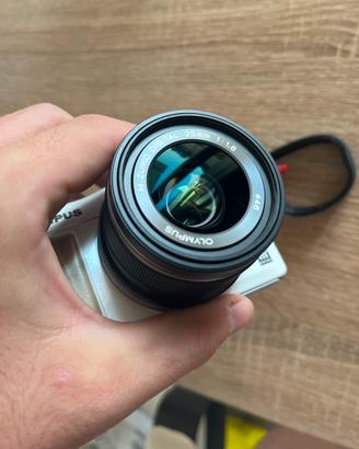 Olympus M.Zuiko 25mm f/1.8