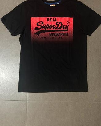 T-shirt Superdry nera con logo rosso – Taglia M