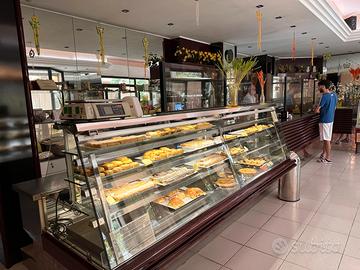 Cedesi attività di bar pasticceria, ottima zona