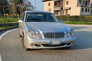 Mercedes Classe E220 Elegance automatica