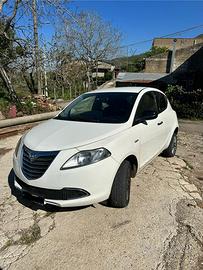 lancia ipsilon