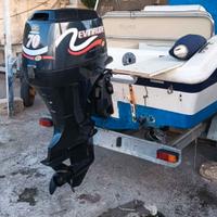 Barca a motore fuoribordo