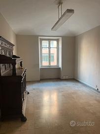 Stanza in studio legale