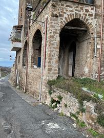 Magazzino C/2 60mq. totali. a Vetralla