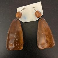 Orecchini pendenti in cocco di piassava