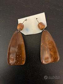 Orecchini pendenti in cocco di piassava