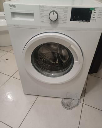 Lavatrice Beko funzionante ma con piccolo difetto.