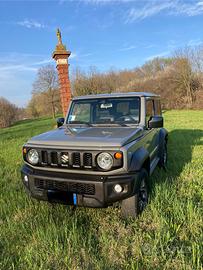 Suzuki jimny 4At top