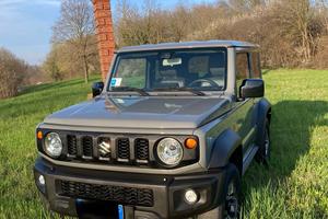 Suzuki jimny 4At top