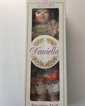 3 bambole di ceramica vintage  con scatola