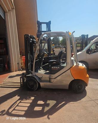 Carrello elevatore diesel marca STILL portata 2500