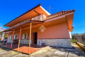 VILLA SINGOLA A FORMIA