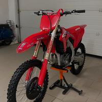 Crf 250 4T 2022 11 ore di utilizzo