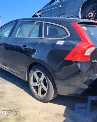 VOLVO V60 1 155 2.0 D2 120CV 15-18 -ricambi
