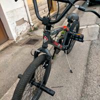 bicicletta BMX