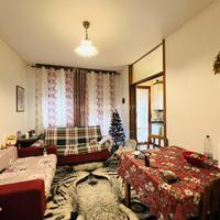 TRILOCALE all'ULTIMO PIANO con BOX AUTO