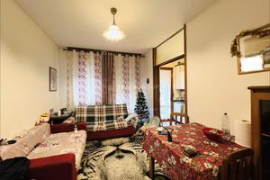 TRILOCALE all'ULTIMO PIANO con BOX AUTO