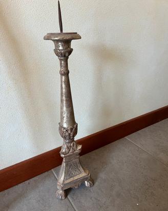 Candelabro antico in legno e foglia argento