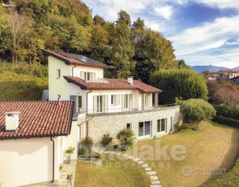 Villa di 443 m² con più di 5 locali e box auto dop