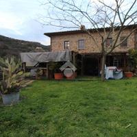4 LOCALI A LARCIANO