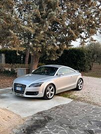 Audi TT 8j 2.0 tfsi