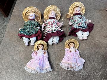 5 bambole in ceramica piccole