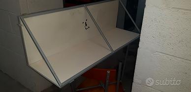 mensola porta libri muro