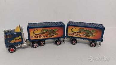 camioncino giocattolo 