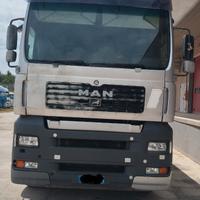 Autocarro MAN NUTZ 26 460 isotermico