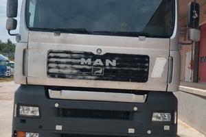 Autocarro MAN NUTZ 26 460 isotermico