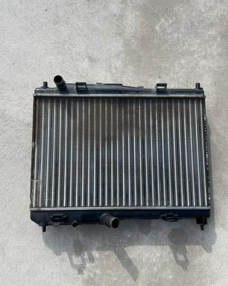 RADIATORE ACQUA MOTORE FORD FIESTA 1.4 16v benzina